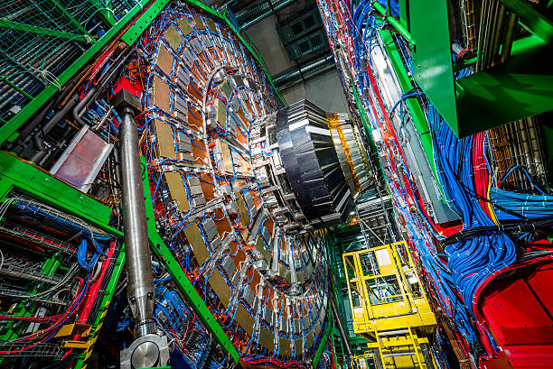 Complejo dispositivo detector en el CERN, una de las aplicaciones de Ingeniería Física
